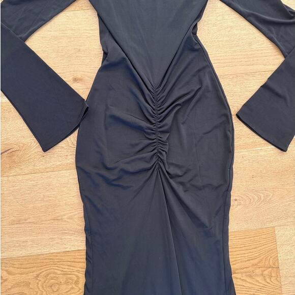 Meshki - Millicent Slinky Long Sleeve Scrunch Back Maxi Dress in Black - Picture 5 of 7